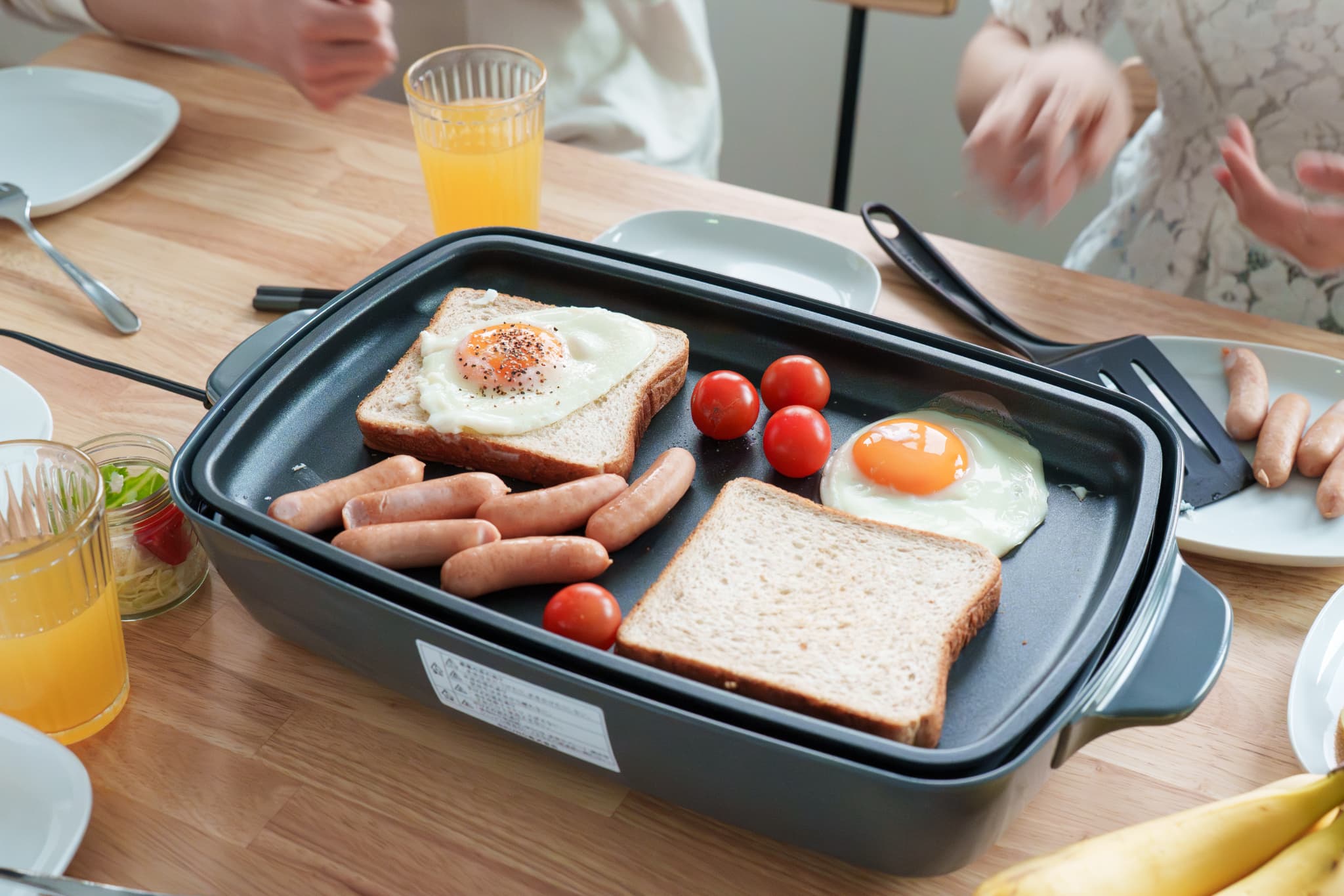 天空のソラテラスリビングでの朝食とコーヒー
