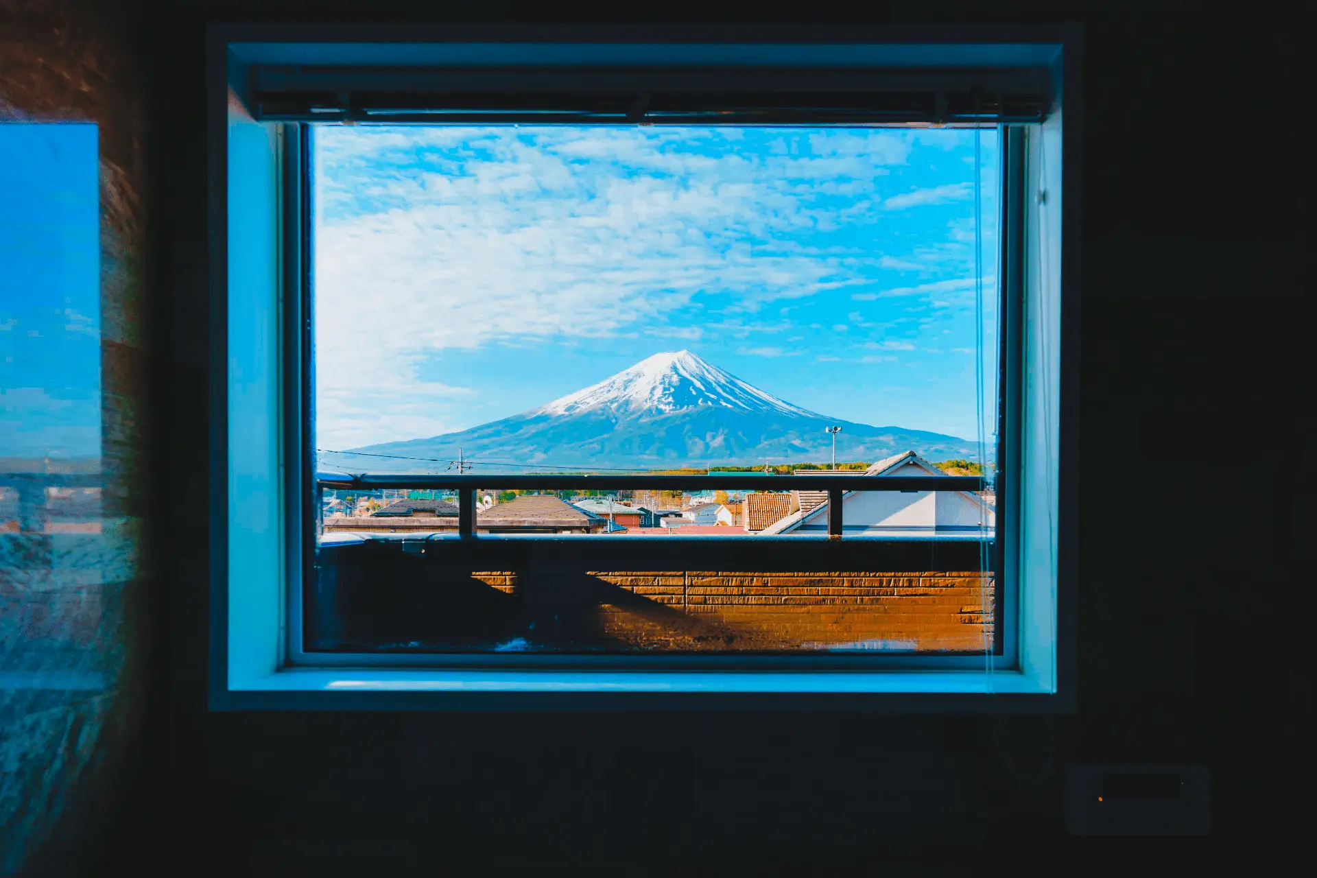 空と富士山の景色