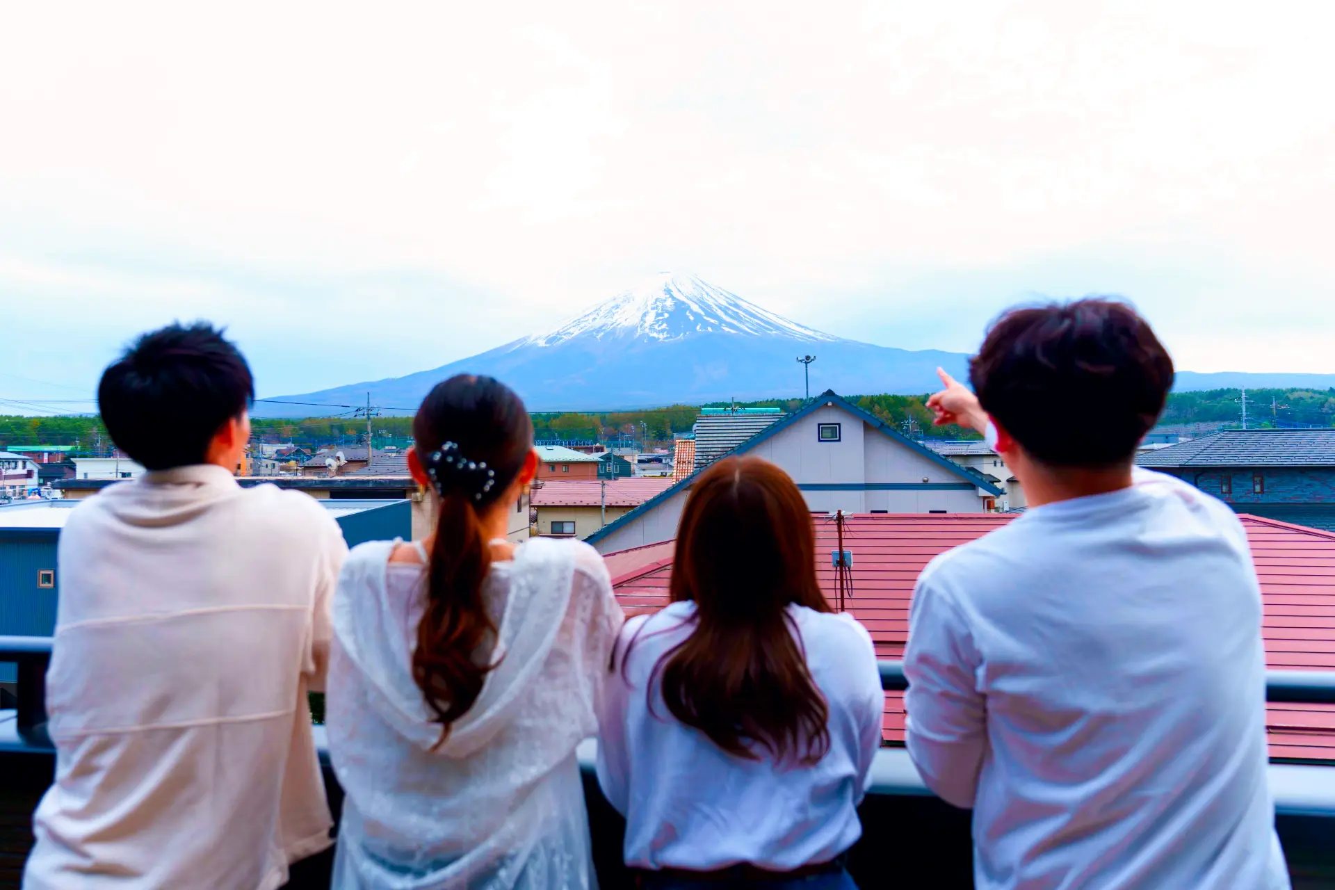 テラスから眺める富士山の景色